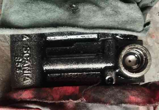 Нужен 1513944 роликовый толкатель форсунки Скания. 