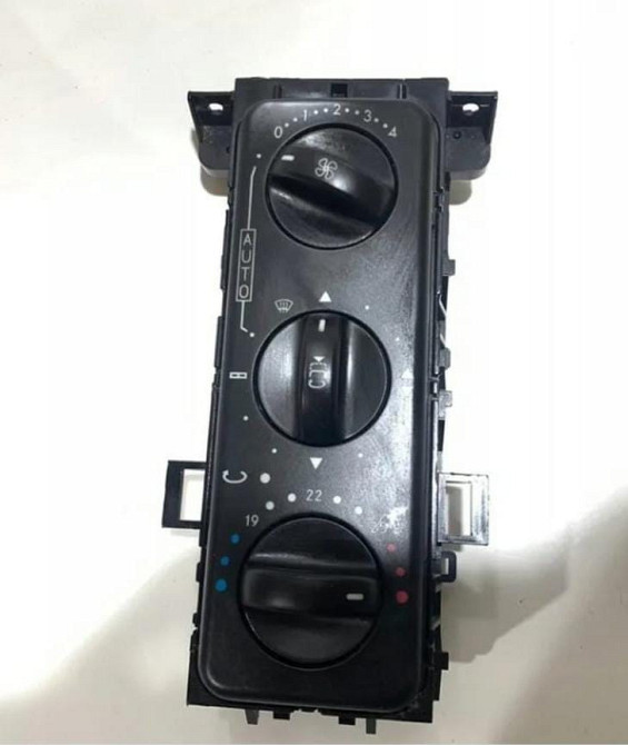 Куплю А0004464528 блок управления климата на Актрос мп3.  - photo 1