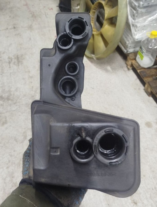 Нужен - A5411300890 бачок масляный (резонатор) компрессора на Актрос МР-2 ОМ501 с двумя компрессорам Вся Россия - изображение 1