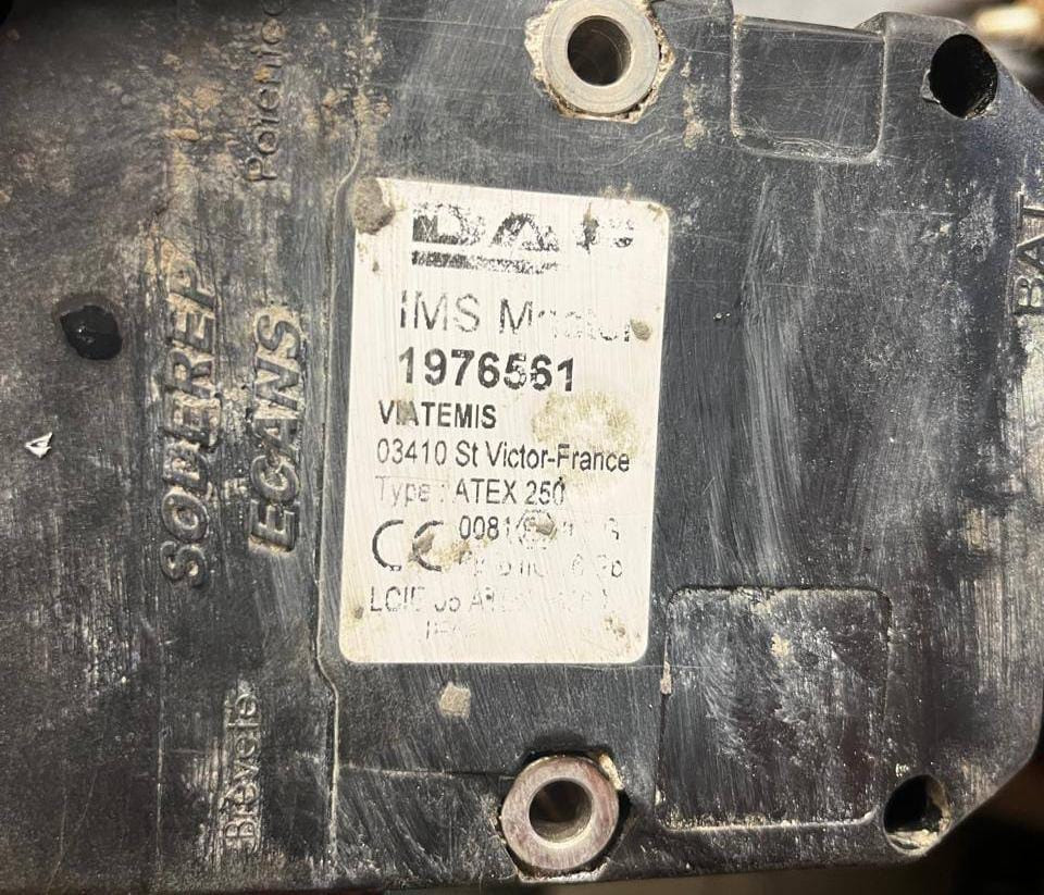 Нужен 1976561 блок выключателя массы DAF. Вся Россия - изображение 1