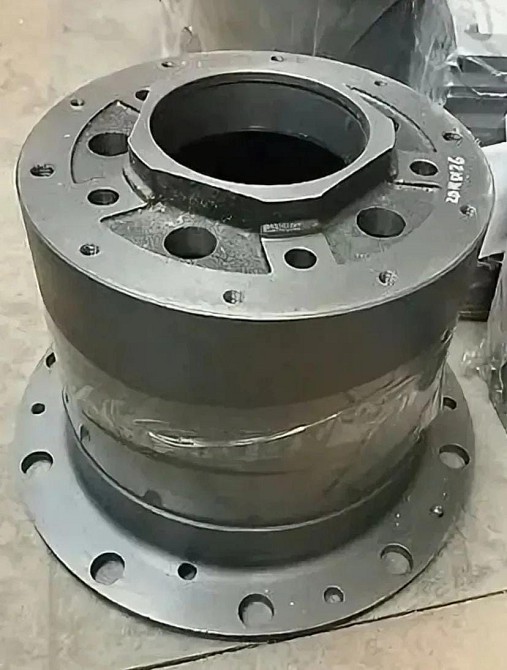 Нужна бортовая в сборе правая MAN TGA 81351140126-корпус бортовой 81351130049-солнечная 30 шлицов с  - photo 1