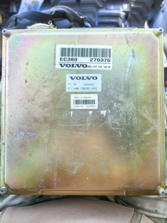 Блок управления vecu на Volvo ec380 Свободный