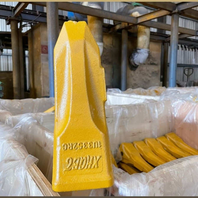 Зубья, адаптеры, коронки ковшей экскаваторов и погрузчиков Санкт-Петербург - изображение 1