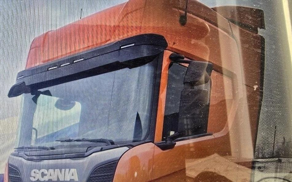 Ищу солнцезащитный козырёк Scania G440 6ser.  - photo 1