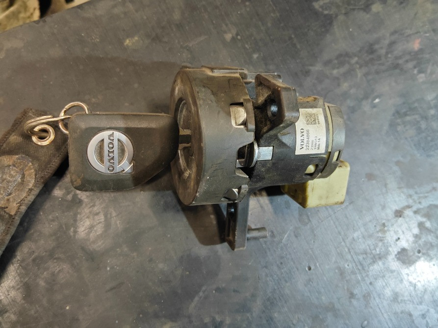 Замок зажигания с ключом VOLVO FMX Tynda - photo 1