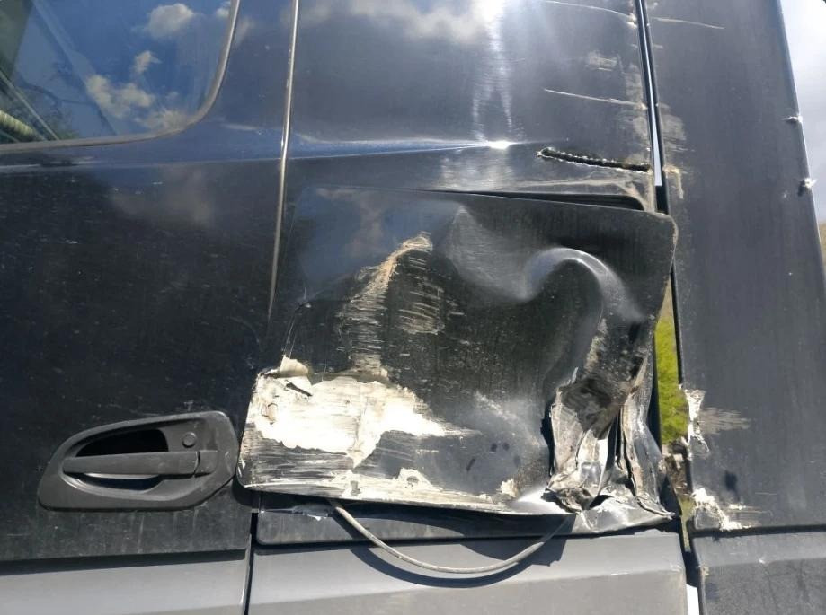 Нужен ящик вещевой левый МП4 Мерседес. Вся Россия - изображение 1