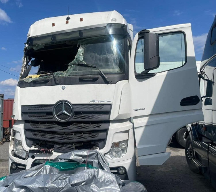 Нужна такая кабина Big Space на Актрос 2018 года. Вся Россия - изображение 1