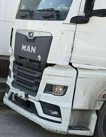 Ищу пластик на MAN TGX 2021 года (капот + решетка + подножку правую). 