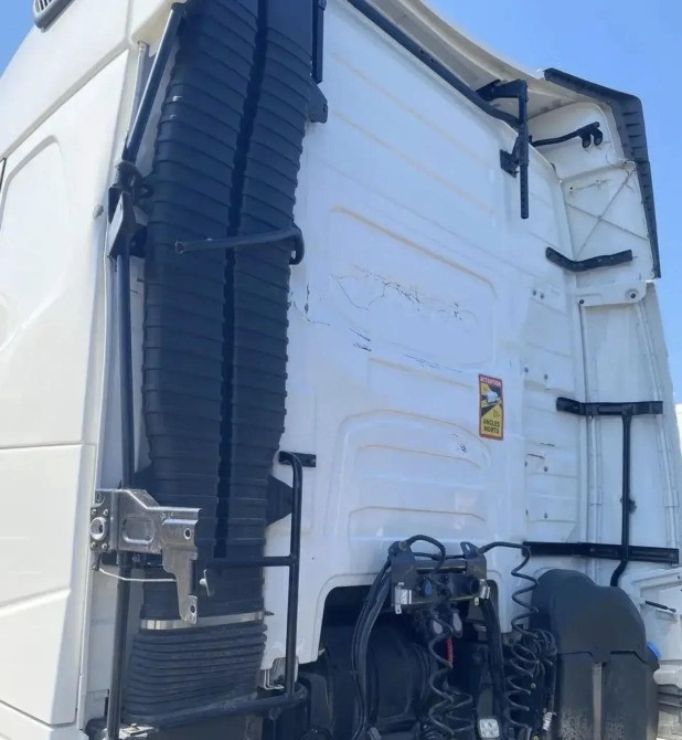 Нужна задняя стенка кабины на Volvo FH4 глобик.  - photo 1