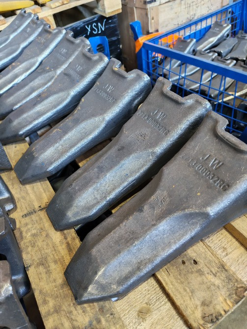 Скальные кованые коронки 2713-00032RC ковшей экскаваторов Doosan Санкт-Петербург - изображение 1