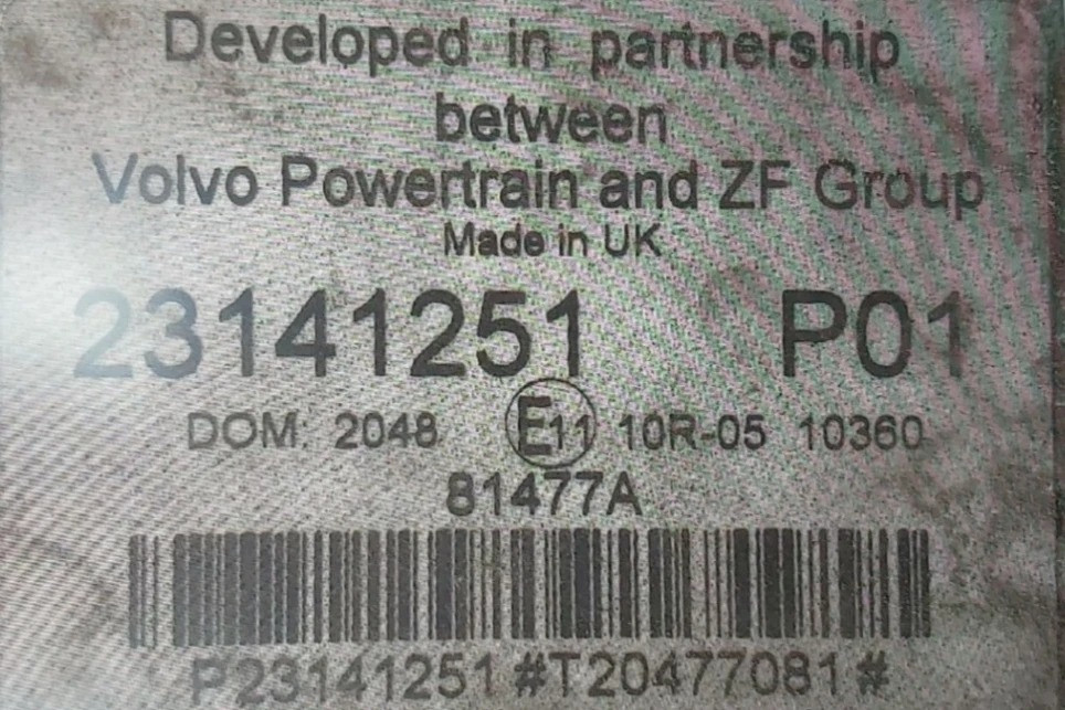 Ищу блок управления двигателем 23141251-P01 Volvo.  - photo 1
