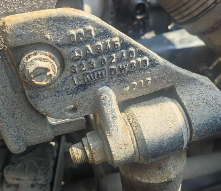 Нужны 2шт. кронштейна переднего амортизатора Mercedes A9453230240.  - photo 1