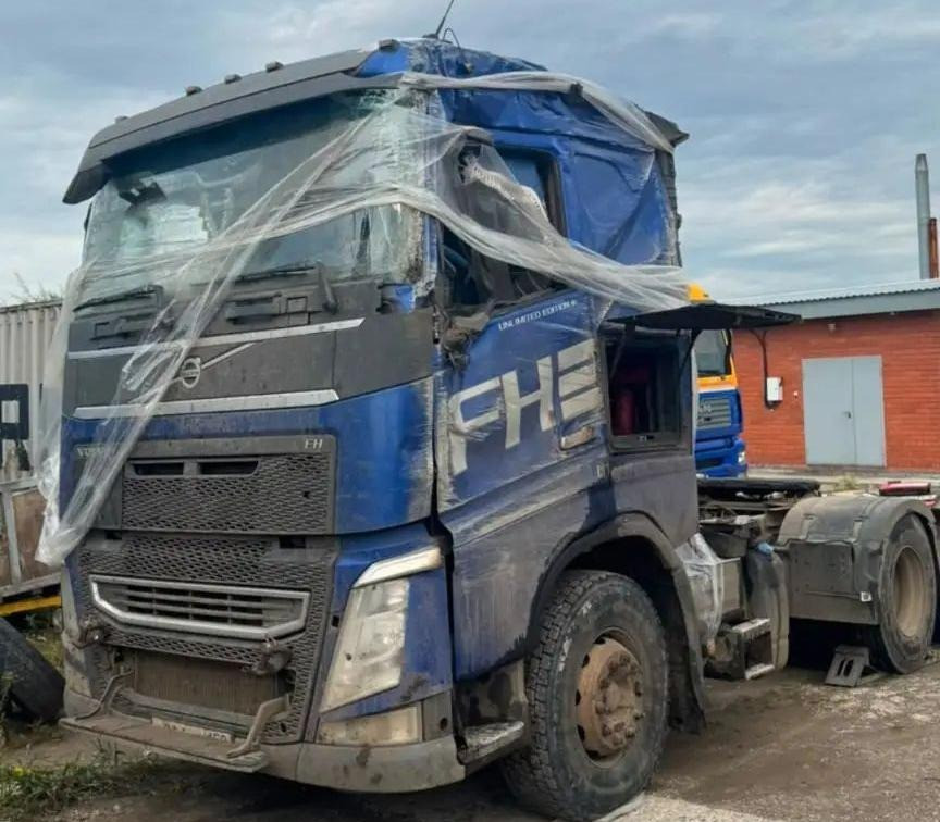 Нужен каркас кабины с дверями Volvo FH. Вся Россия - изображение 1