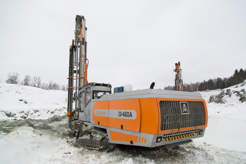 Запасные части гусеничного хода буровых установок ZEGA D460A Sankt-Peterburg - photo 1