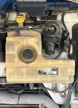 Куплю такой расширительный бачок на Renault. 