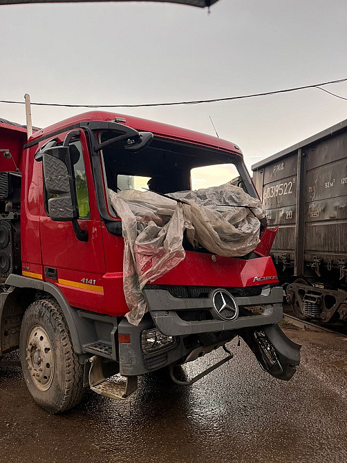 Ищу кабину на Актрос 4141.  - photo 1