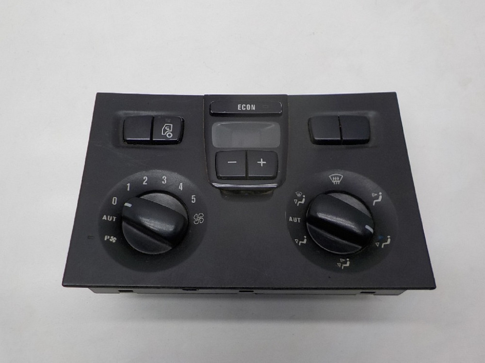 На Сканию нужен блок управления печкой 2419809, 1891042.  - photo 1