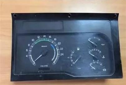 На Рено Магнум 1998г нужна панель приборов 87001318/88445052.  - photo 1