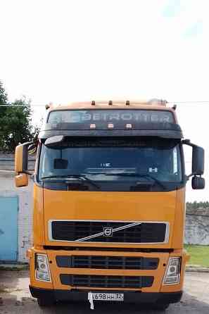 На VOLVO FH 2008 года нужен капот и правый угол кабины. Вся Россия