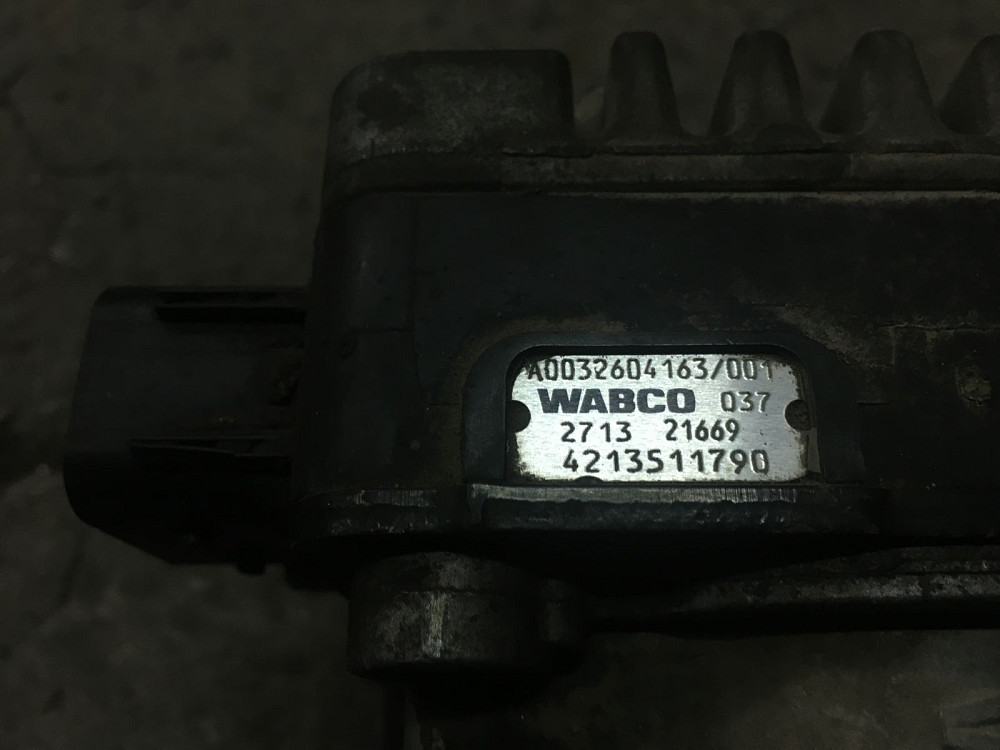 Ищу 0032604163 (4213511790) блок управления кпп actros .  - photo 1