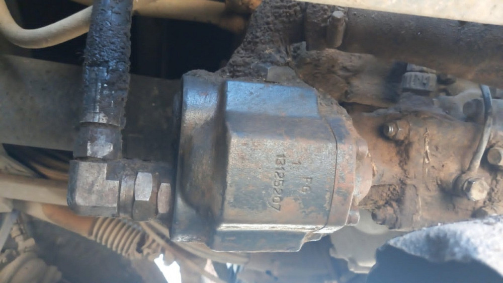 Ищу 13125207 насос подъема кузова в сборе на Скания самосвал (целиком 3 части).  - photo 1