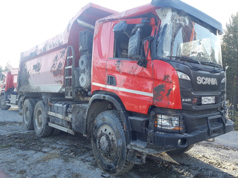 Ищу каркас двери правый Скания 6 серии.  - photo 1