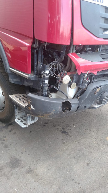 На Вольво фмх 2013 года нужны следующие запчасти: 82440092 облицовка радиатора нижняя 82447254 защит  - photo 1