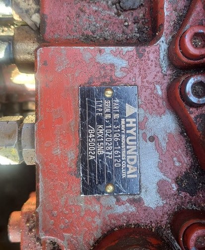 Ищу главный распред на Хендай 210-9, ТОЛЬКО Б/У.  - photo 1