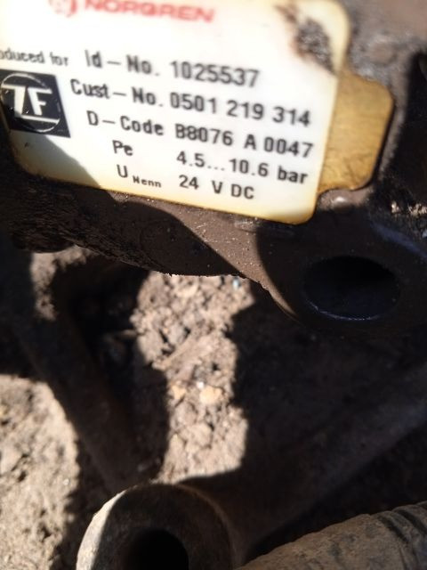 Ищу 0501219314 блок клапанов на DAF 105.  - photo 1