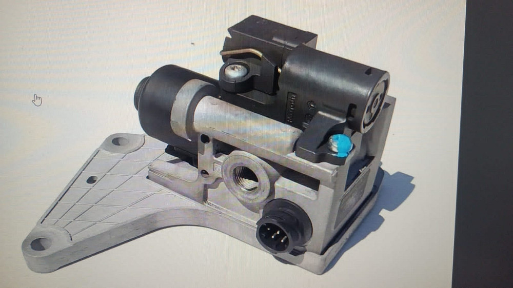 Ищу 7420837594 клапан управления горным тормозом.  - photo 1