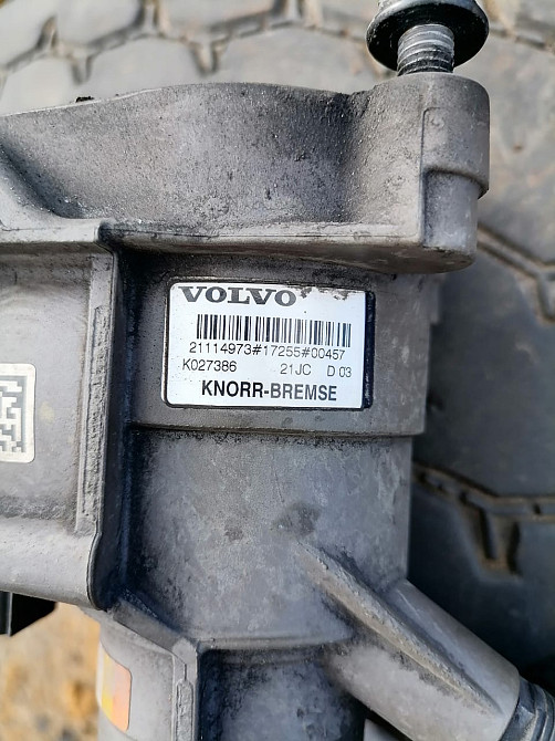 Нужен кран тормозной К027386.  - photo 1