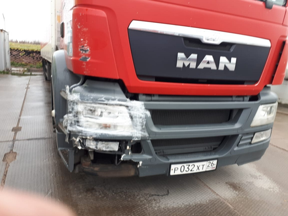 На Man tgs 2013г. нужны фара правая, птф правая, бампер передний правая часть.  - photo 1