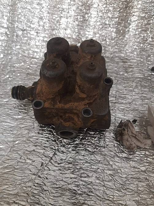 Нужен 9347141450 кран защитный.  - photo 1