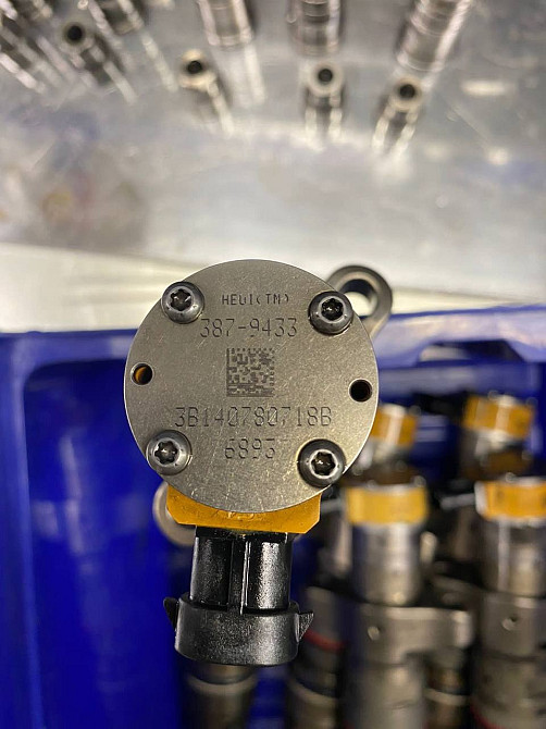 Нужны форсунки 387-9433 CAT.  - photo 1