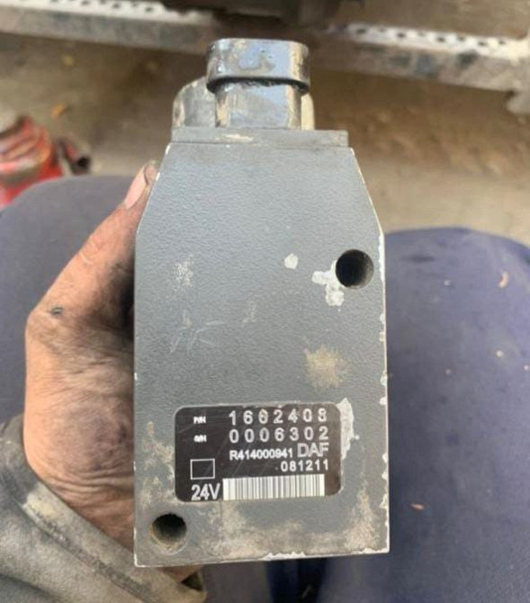 Ищу клапан 1662408 на Даф 105.  - photo 1