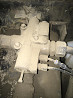 Нужен клапан насоса подъема кузова HOWO zz3327n3647w. 