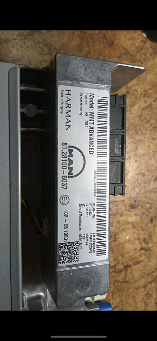 Ищу магнитолу 81281006037 MAN.  - photo 1