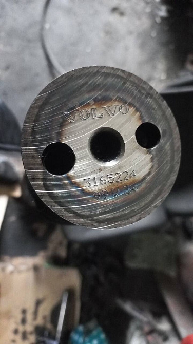 Нужен распредвал 3165224 Volvo.  - photo 1