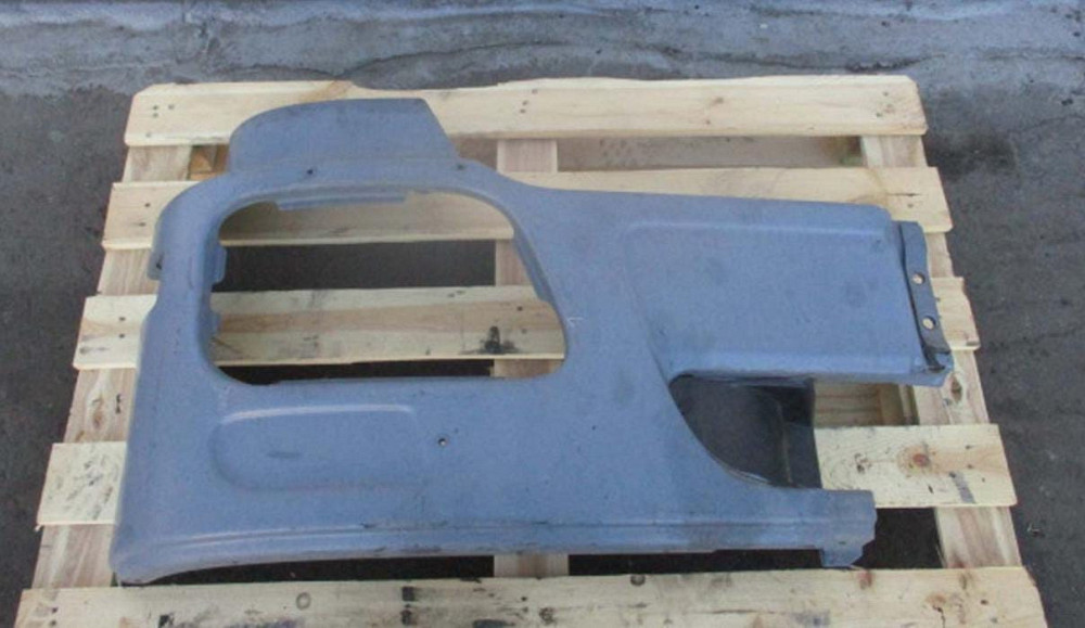 Нужна 9438804704 передняя правая часть бампера Actros.  - photo 1