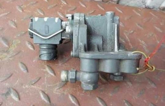 Ищу A5410560304 электроклапан кпп.  - photo 1