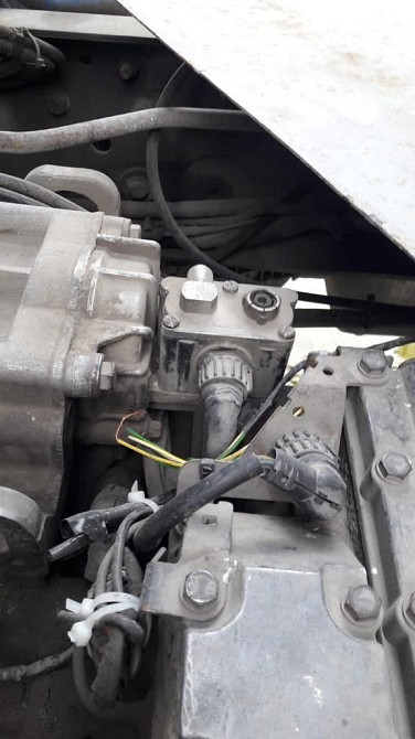 Нужен электромагнитный клапан переключения КПП на МП1, 4422302221.  - photo 1