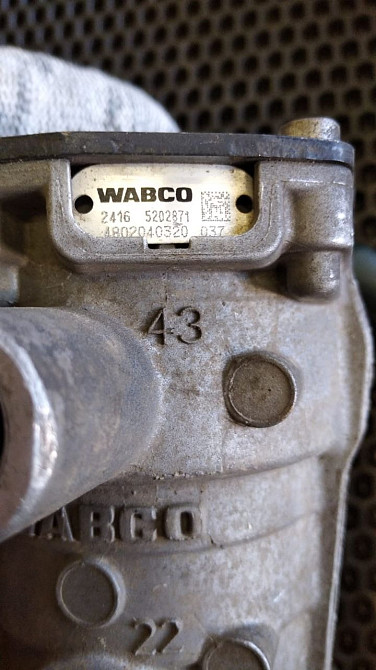 Ищу кран управления тормозами прицепа КАМАЗ 5490, номер 4802040320 WABCO.  - photo 1