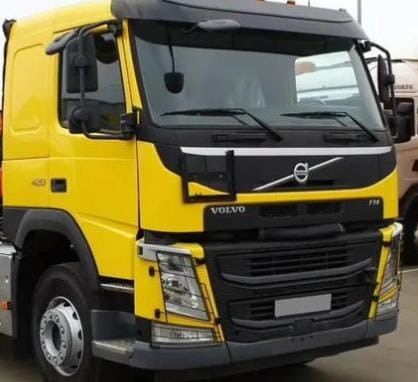 Нужен капот Вольво (см.фото).  - photo 1