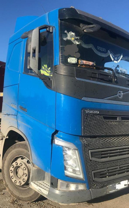 Нужна кабина низкая Volvo FH4 2018 год акпп.  - photo 1