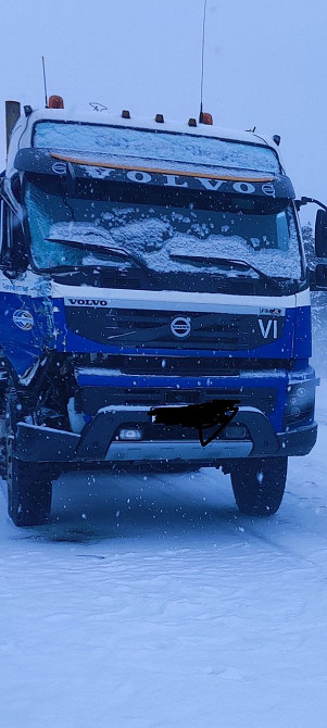 Куплю дверь правую и обвес Вольво.  - photo 1