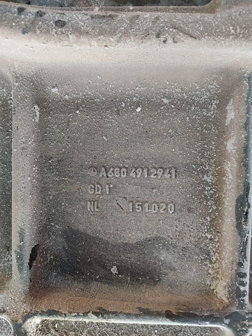 Ищу А6804912941 кронштейн катализатора мп4.  - photo 1