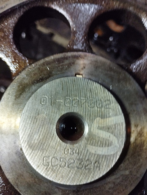 Ищу распредвал мак тем 440.  - photo 1