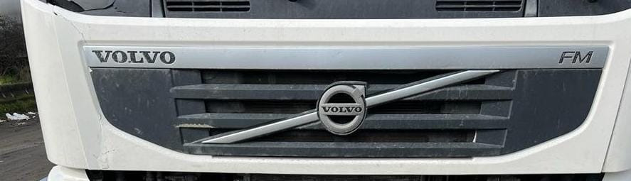 Нужен такой капот Вольво.  - photo 1