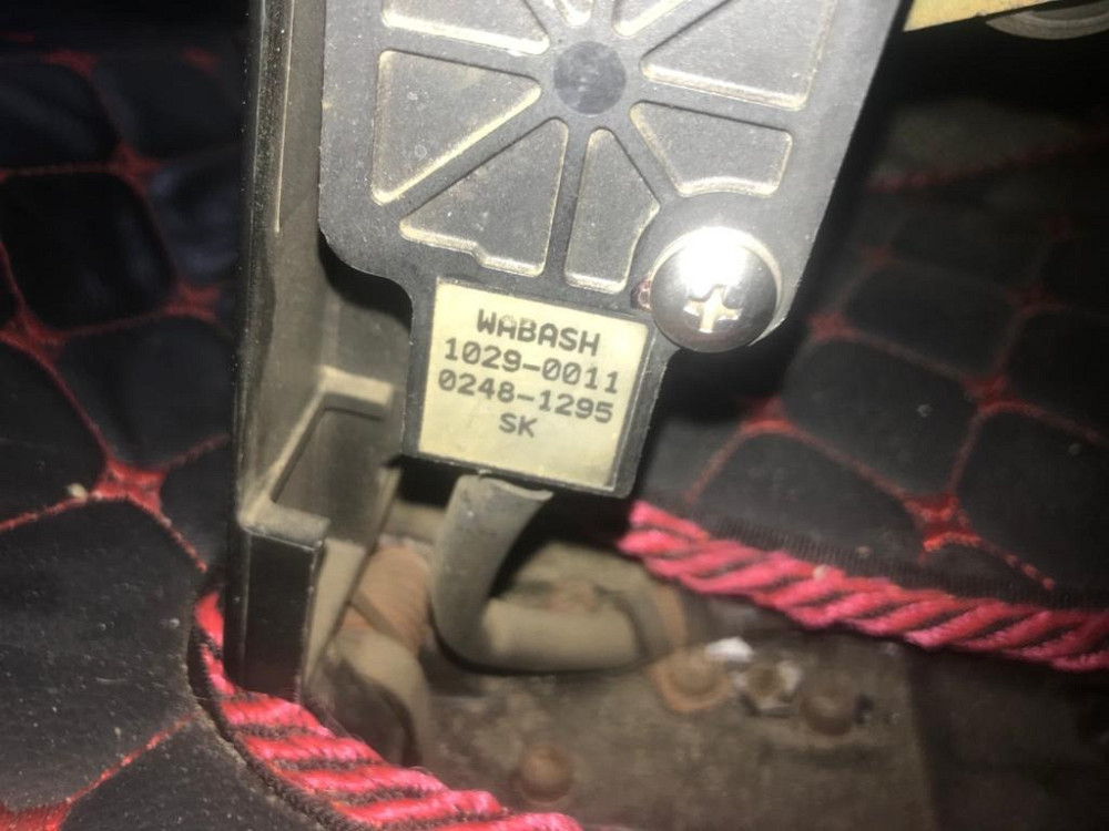 Ищу 1029-0011 потенциометр газа на Рено Магнум.  - photo 1