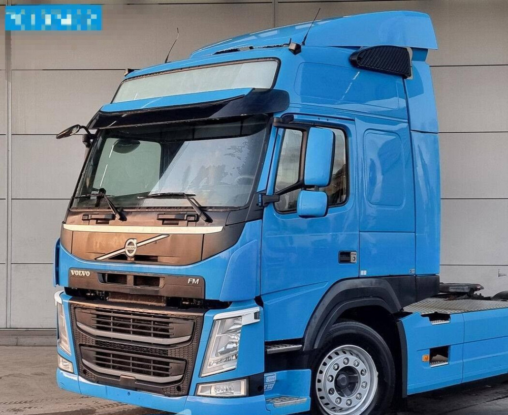 Ищу спойлера на кабину в сборе на Вольво фм4.  - photo 1